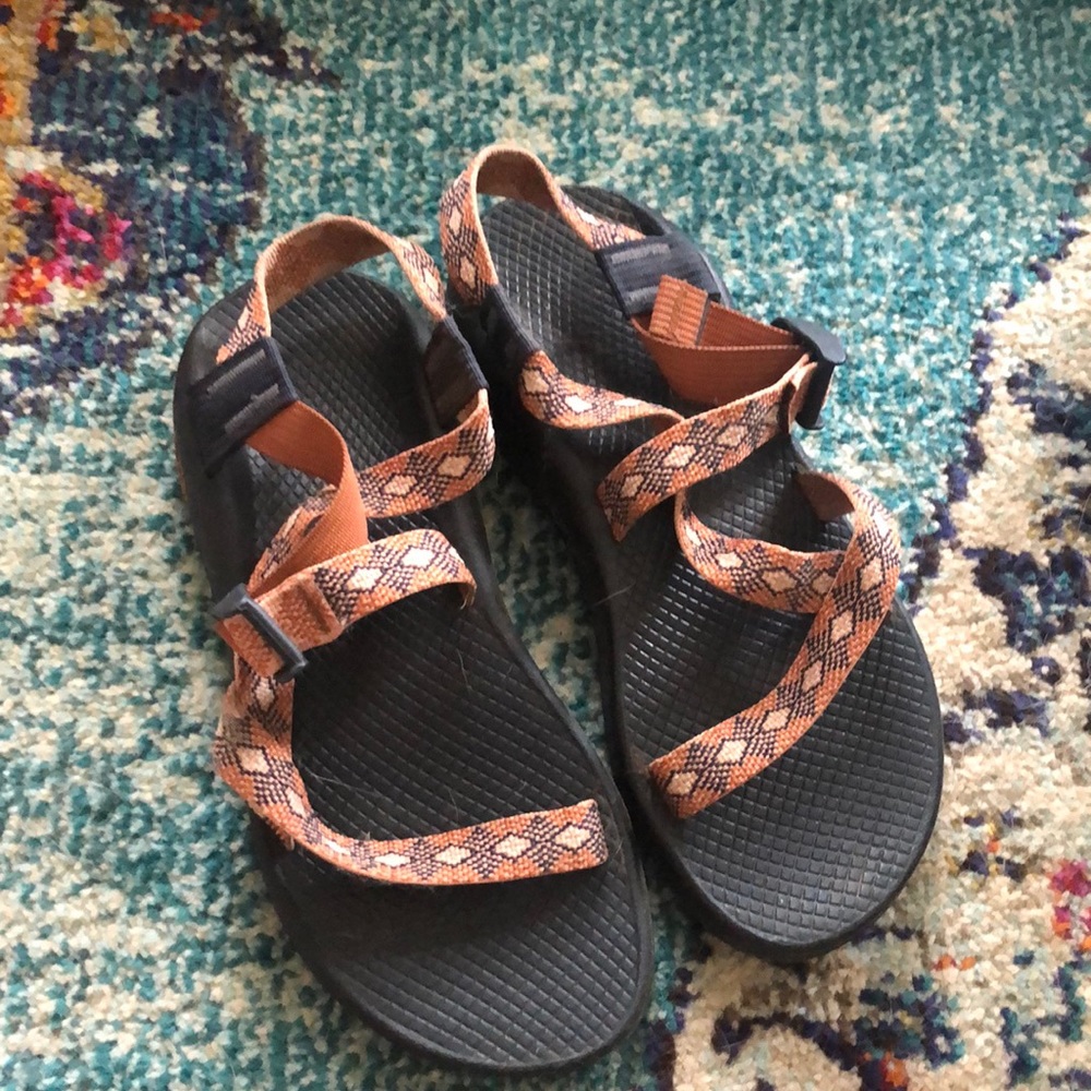 LIKE NEW CHACOS